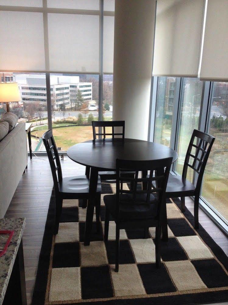 Weichert Suites At The Ovation McLean Exterior photo